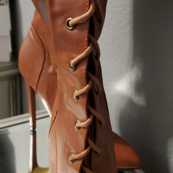 Like New...In Great Condition Cognac Color Boots - Picture 11 of 13